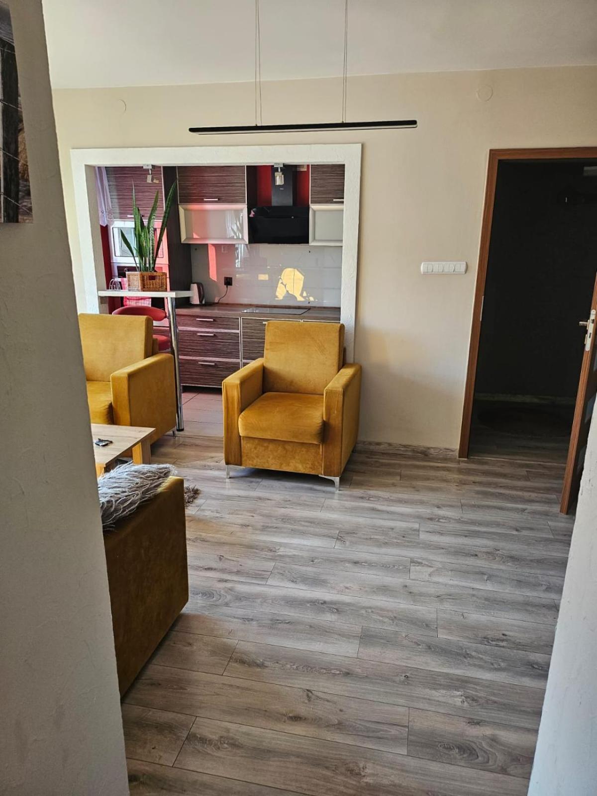 Appartamento Apartament Baszta Kaszana Trzebiatow nad Rega Esterno foto